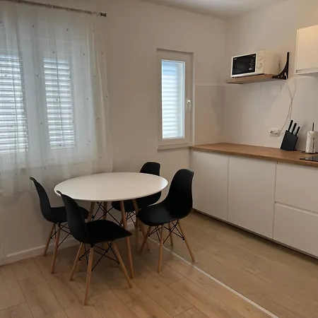 Noel & Vito Apartman