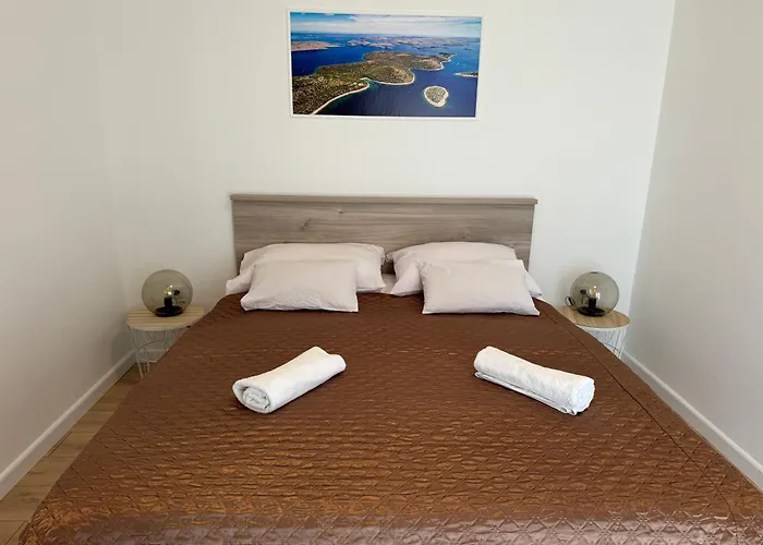 Noel & Vito Водице